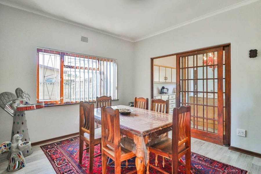 4 Bedroom Property for Sale in Hartenbos Central Western Cape